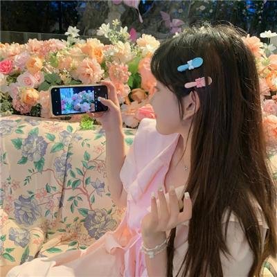 荒林艳骨